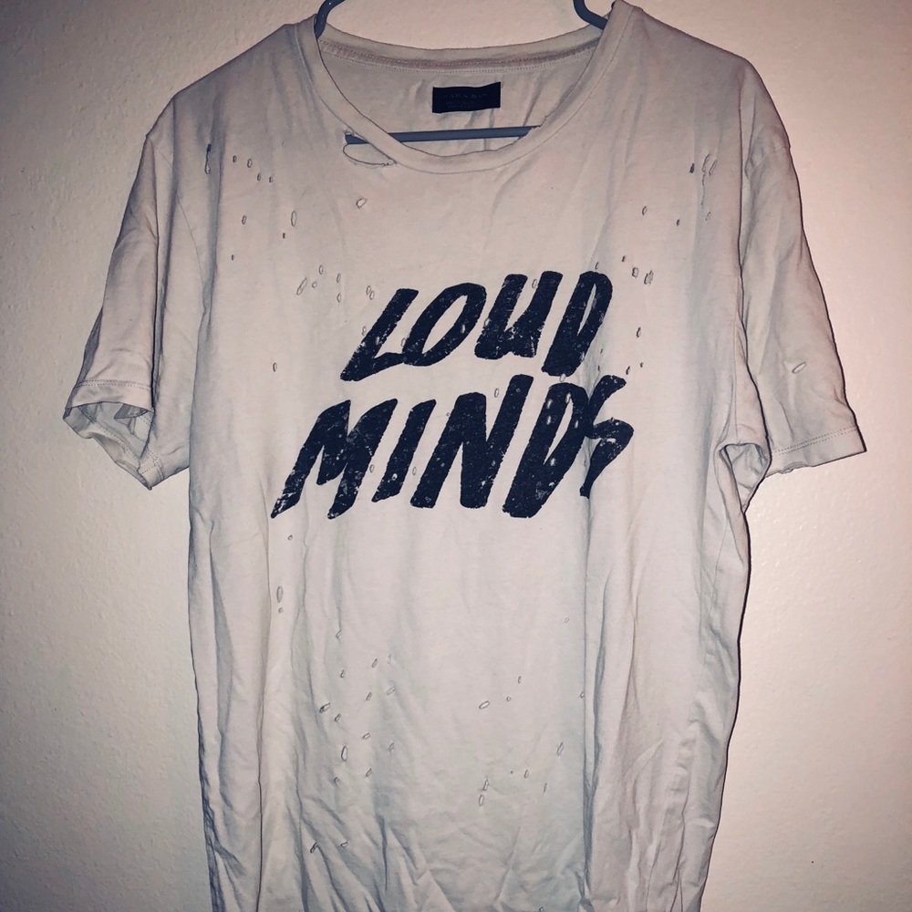 Distressed ‘loud minds’ vintage tee
